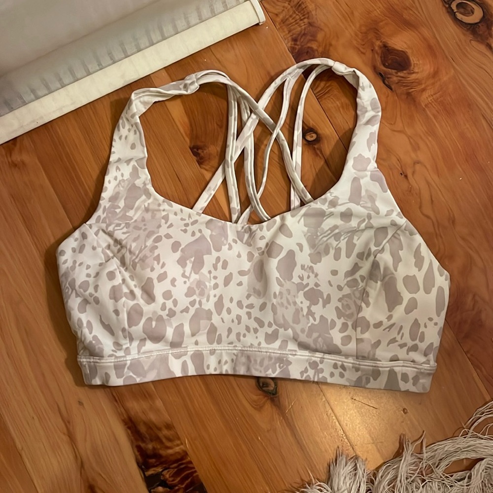 Lululemon sports bra